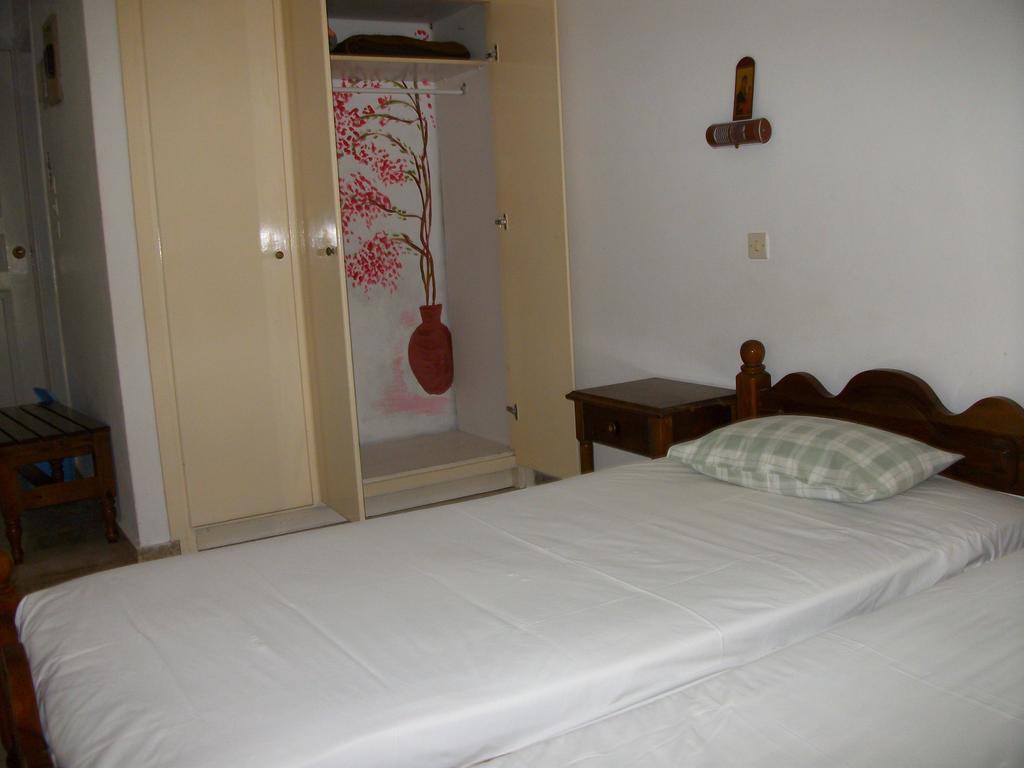 Jasmine'S Guest House Karlovassi Room photo
